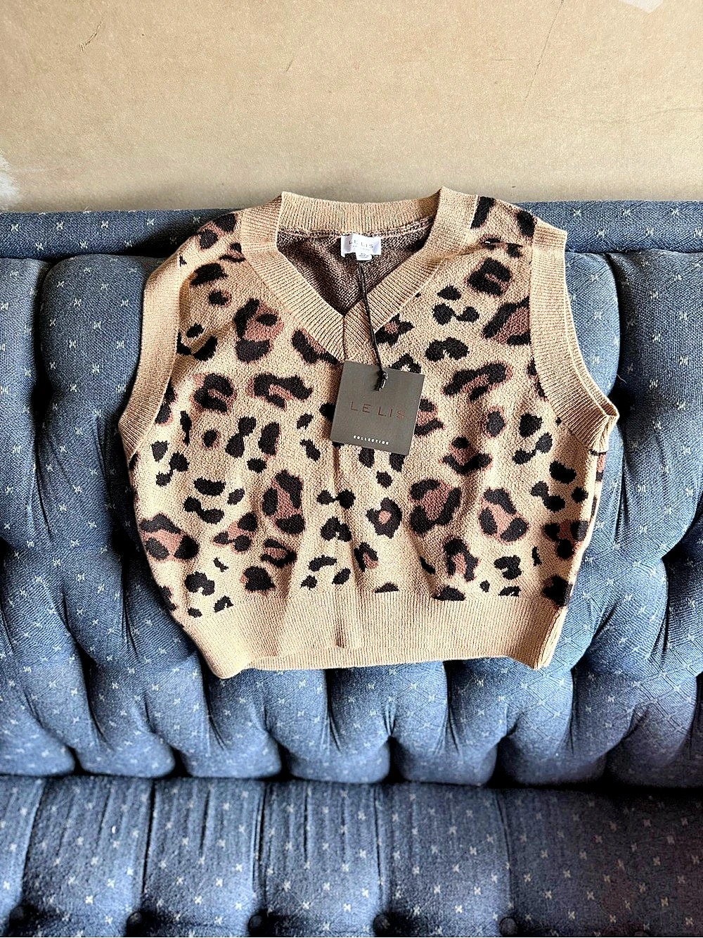 Le Lis Leopard Print Sweater Vest Size XS NWT